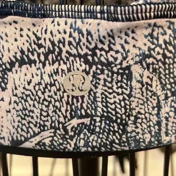 Lululemon Free To Be Moved Bra-Sz 8 - Picture 3 of 6